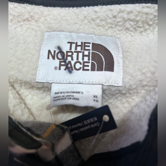 The North Face Men's Plaid Shirt in Black, Gray, and Yellow - Picture 6 of 11
